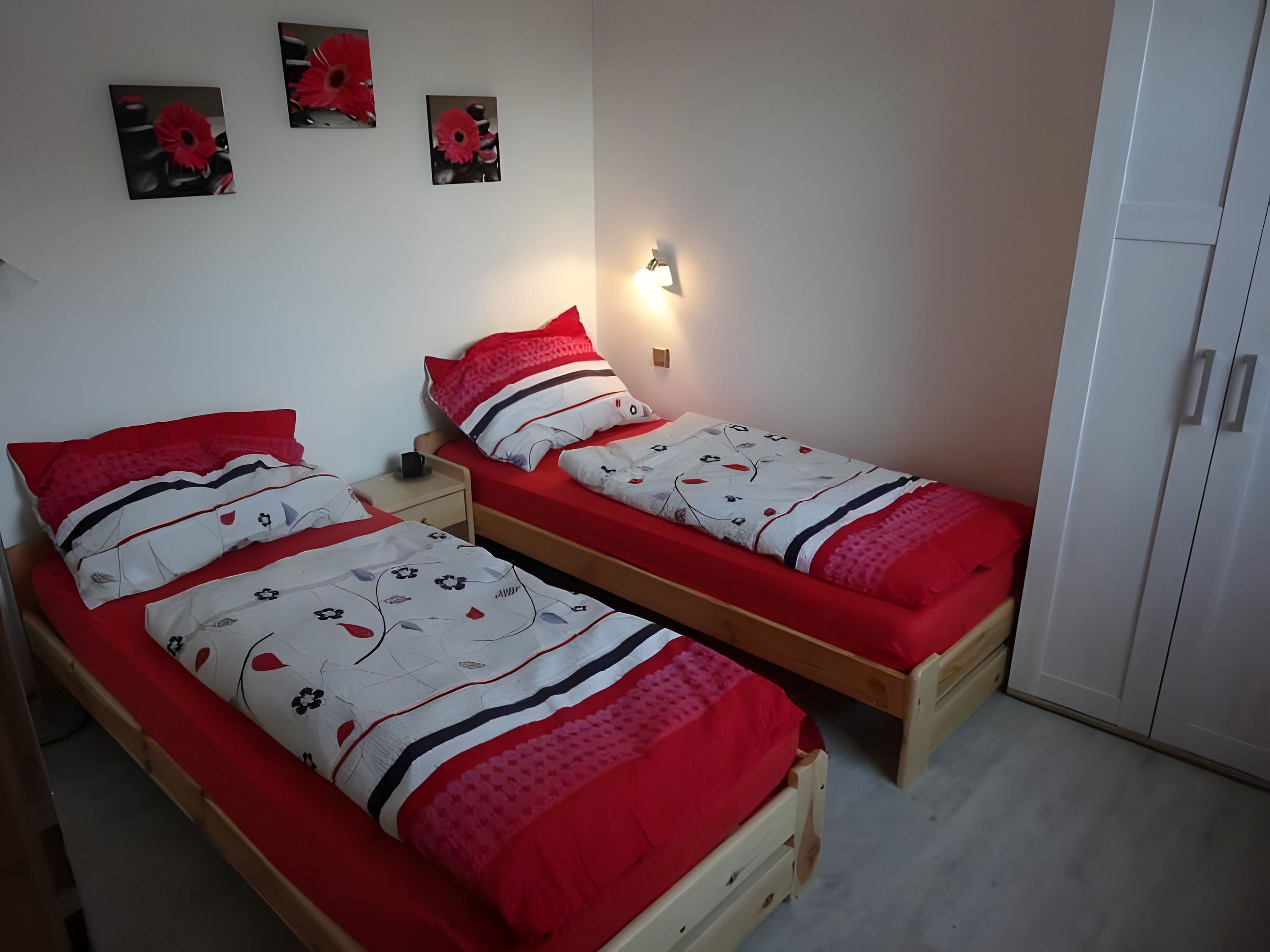 Ložnice se dvěma jednolůžky